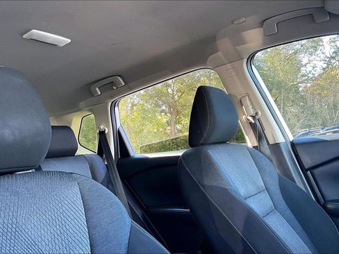 Used 2024 Nissan Rogue SV image 27