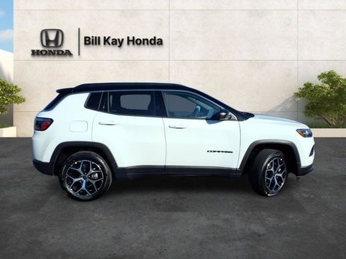 Used 2026 Jeep Compass Limited AWD/4WD image 2