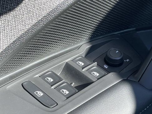 Certified 2025 Volkswagen Tiguan S image 16