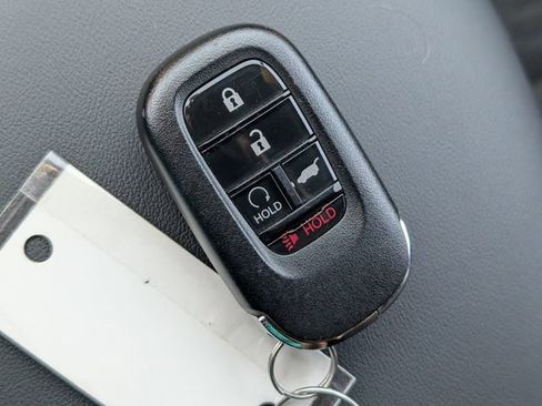 Used 2025 Honda HR-V Sport image 29