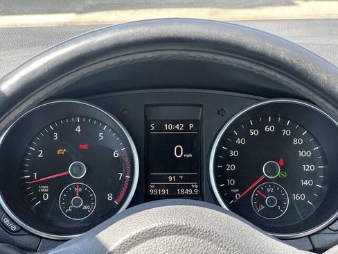 Used 2013 Volkswagen Golf 4-Door image 15