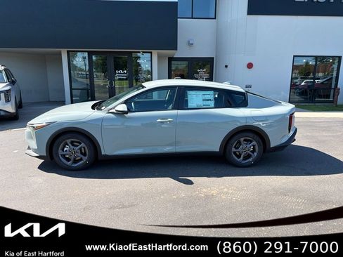 New 2026 Kia K4 FWD image 2