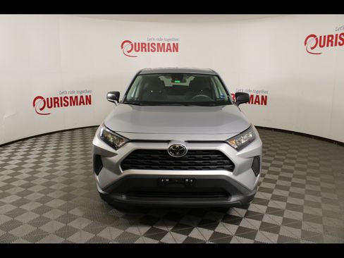 Used 2022 Toyota RAV4 LE FWD image 12