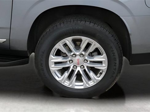 Used 2022 GMC Yukon XL SLT w/ SLT Luxury Package image 8