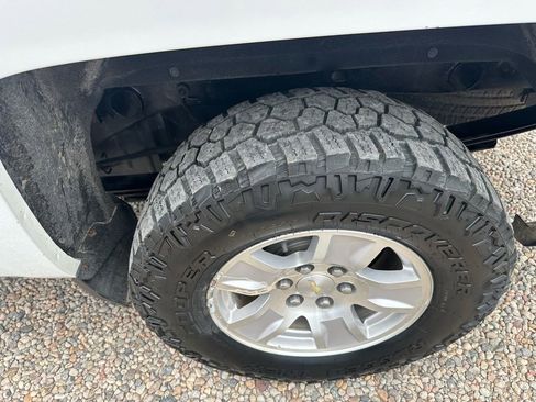 Used 2019 Chevrolet Silverado 1500 LT image 42