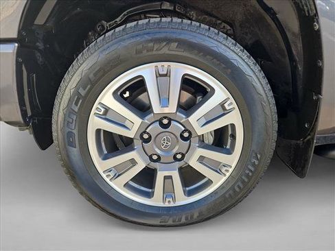 Used 2021 Toyota Tundra Platinum AWD/4WD image 24