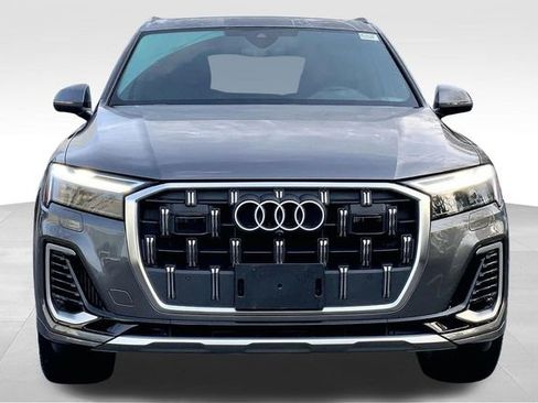 Used 2025 Audi Q7 3.0T Premium Plus image 3
