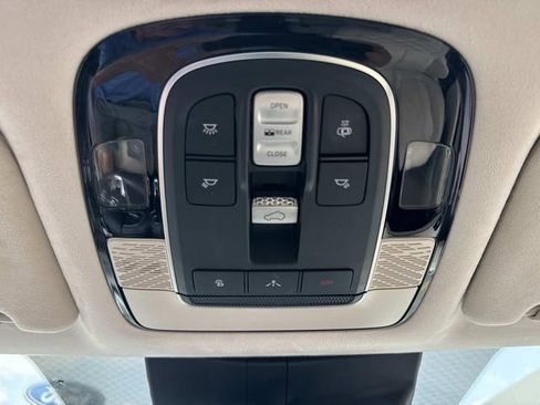 Used 2020 Hyundai Palisade Limited FWD image 24