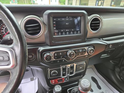 Used 2018 Jeep Wrangler Unlimited Rubicon image 14