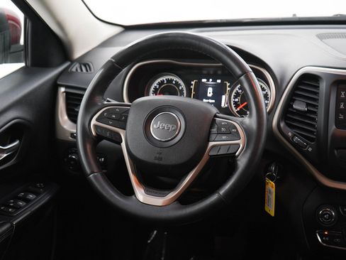 Used 2015 Jeep Cherokee Latitude AWD/4WD image 14