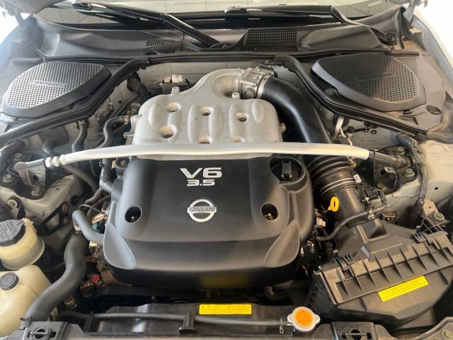 Used 2005 Nissan 350Z Grand Touring RWD image 23