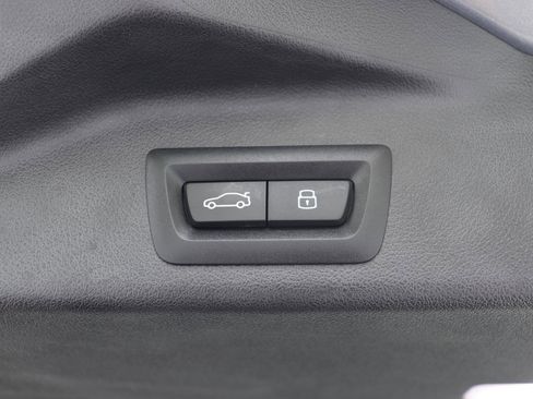 Used 2024 BMW X5 sDrive40i w/ Premium Package RWD image 18