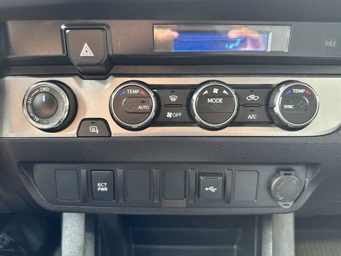 Used 2021 Toyota Tacoma SR w/ SX Package AWD/4WD image 33
