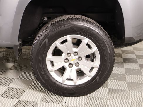 Used 2022 Chevrolet Colorado LT w/ Fleet Safety Package image 17