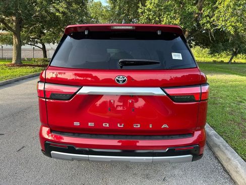 Used 2023 Toyota Sequoia Capstone AWD/4WD image 5