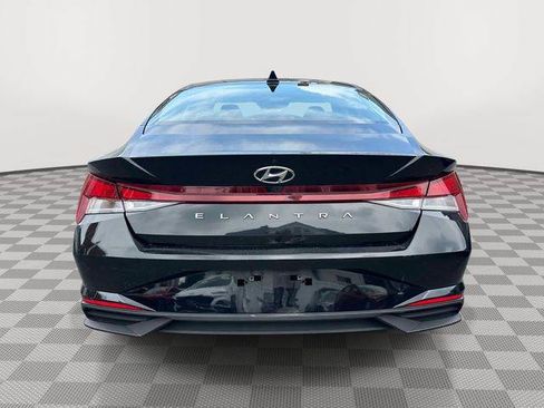 Certified 2023 Hyundai Elantra SEL FWD image 4