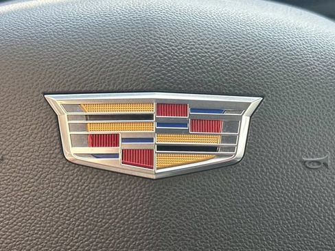 Used 2025 Cadillac XT4 Premium Luxury FWD image 20