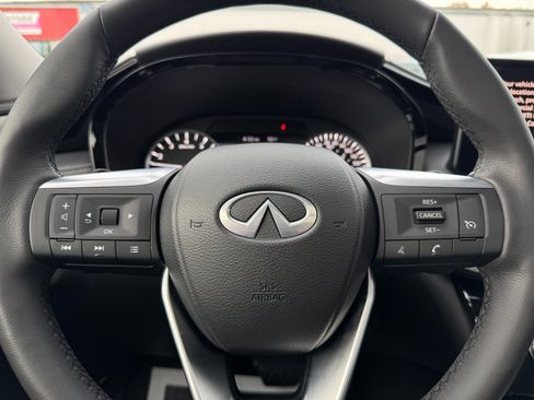 Used 2023 INFINITI QX60 Pure image 29