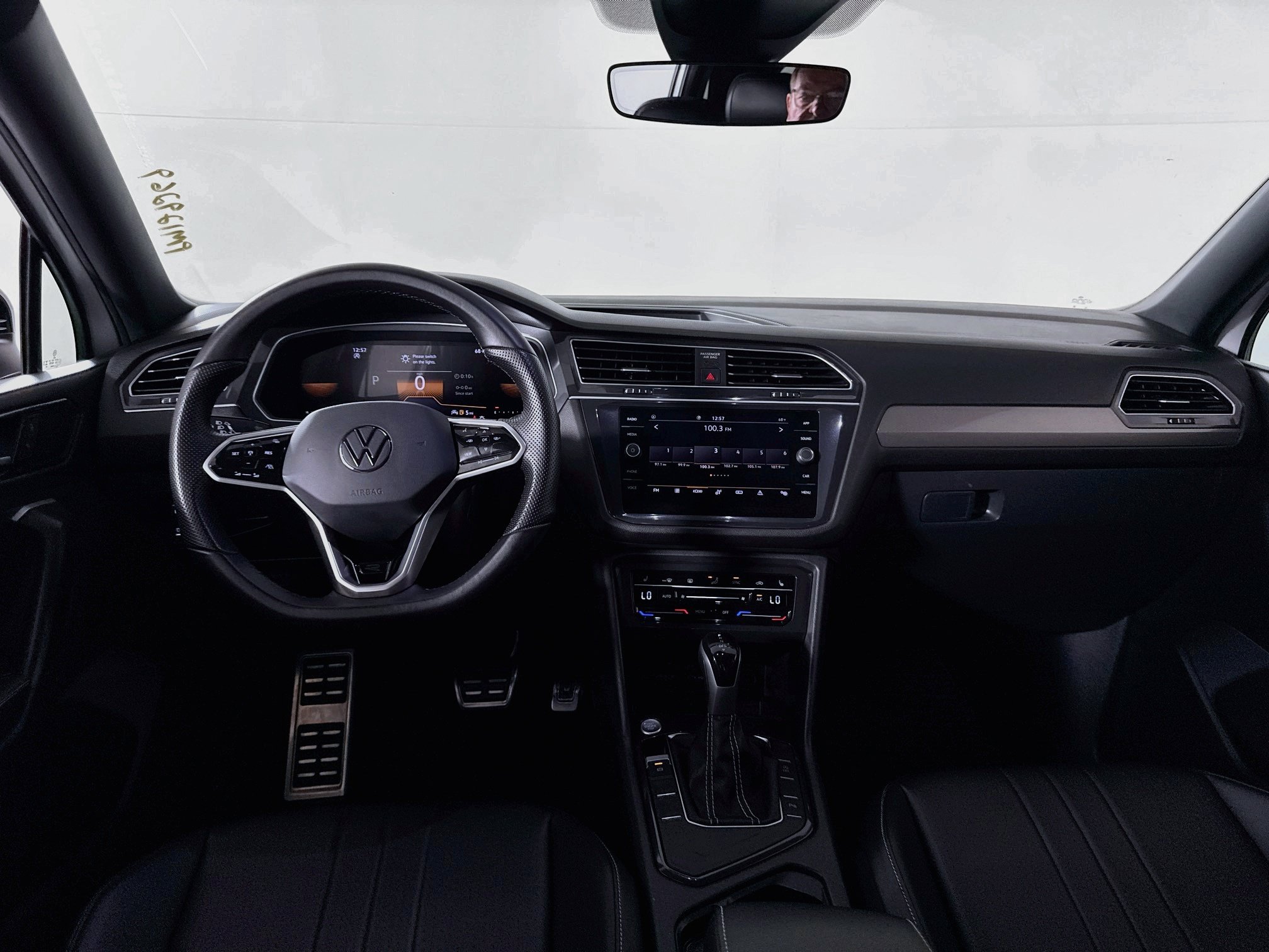 Used 2023 Volkswagen Tiguan SE R-Line FWD image 22