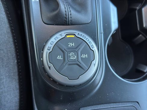 New 2025 Ford Bronco 2-Door image 22