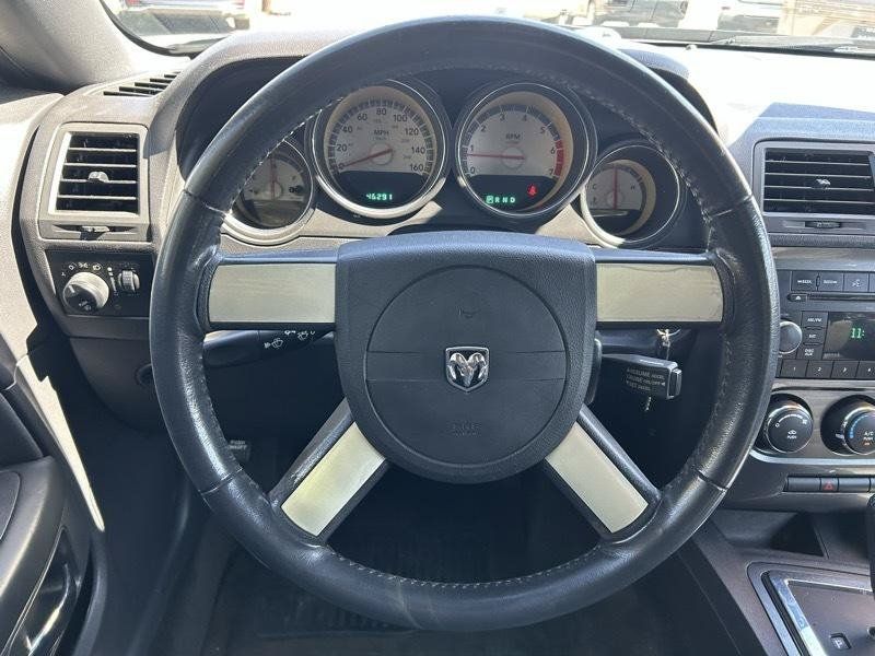 Used 2010 Dodge Challenger R/T RWD image 10
