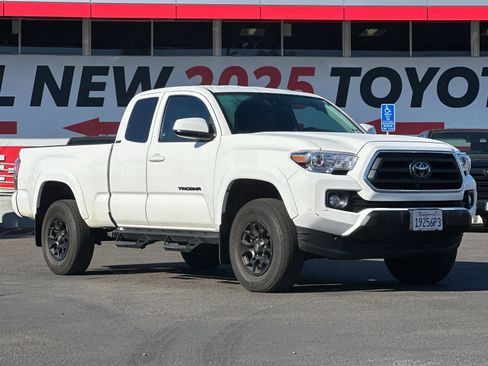 Used 2022 Toyota Tacoma SR5 image 8
