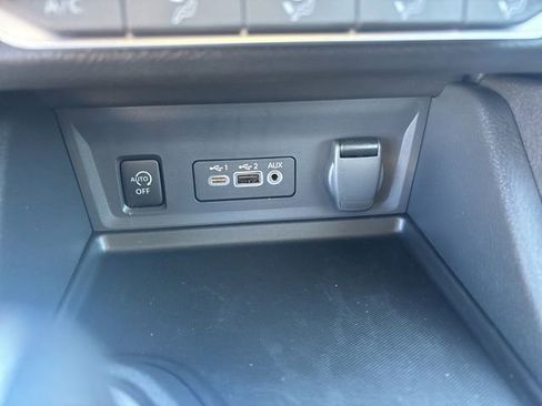 Used 2025 Nissan Sentra SV image 36