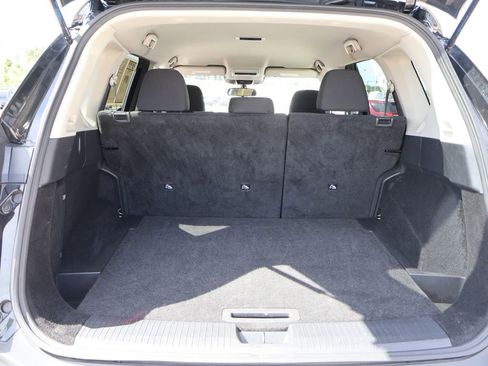 Used 2023 Nissan Rogue S AWD/4WD image 14