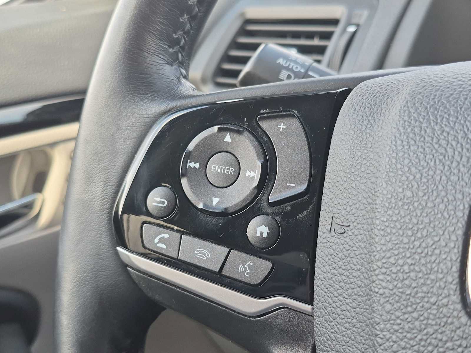 Certified 2020 Honda Pilot Touring image 24