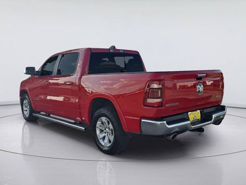 Used 2019 RAM 1500 Laramie AWD/4WD image 3
