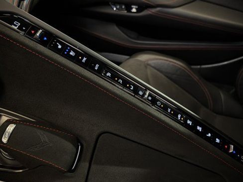 Used 2024 Chevrolet Corvette Stingray Premium Cpe w/ Z51 Performance Package RWD image 9