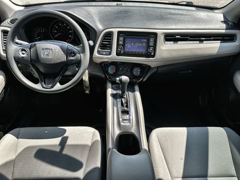 Used 2020 Honda HR-V LX image 18