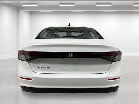 New 2025 Honda Accord SE image 5