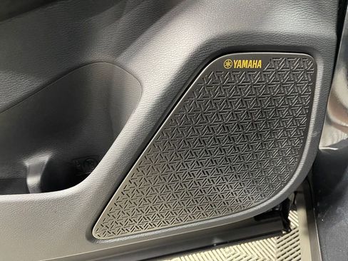 New 2025 Mitsubishi Outlander SE image 22