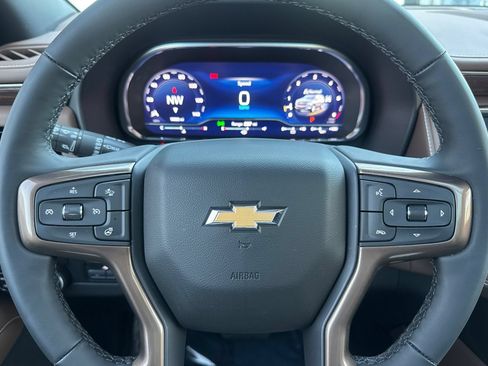 Used 2023 Chevrolet Suburban High Country AWD/4WD image 34