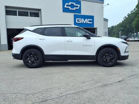 Used 2024 Chevrolet Blazer LT w/ Convenience Package AWD/4WD image 24