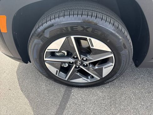 Used 2025 Hyundai Tucson SEL AWD/4WD image 39