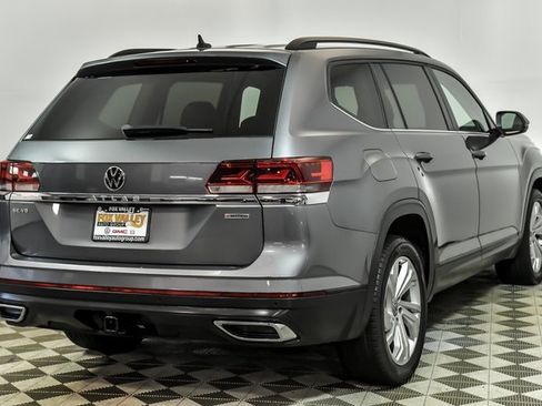 Certified 2022 Volkswagen Atlas SE image 6