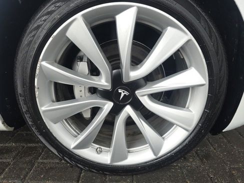 Used 2018 Tesla Model 3 Long Range image 6