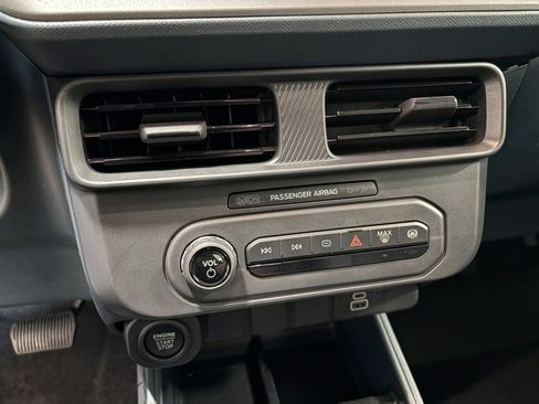 New 2025 Ford Maverick XLT w/ XLT Luxury Package image 13