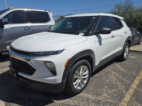 Used 2025 Chevrolet TrailBlazer LS w/ LS Convenience Package image 5
