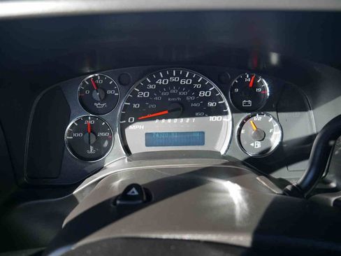 Used 2013 Chevrolet Express 1500 LS image 30