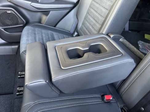 New 2026 Mitsubishi Outlander AWD image 31