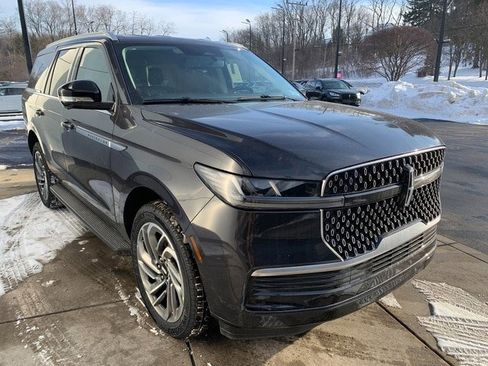 New 2026 Lincoln Navigator Premiere image 15