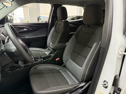 Used 2023 Chevrolet TrailBlazer LS image 12