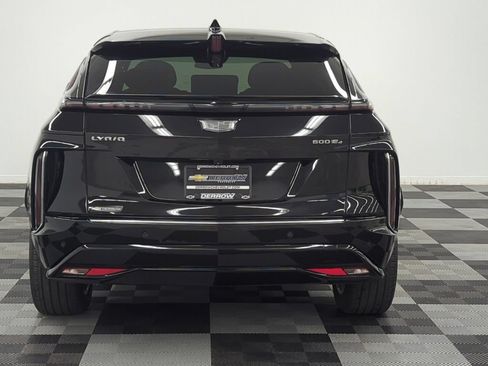 Used 2024 Cadillac Lyriq Luxury AWD/4WD image 6