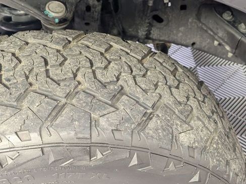 Used 2023 Ford F150 Lariat w/ Equipment Group 502A High image 9