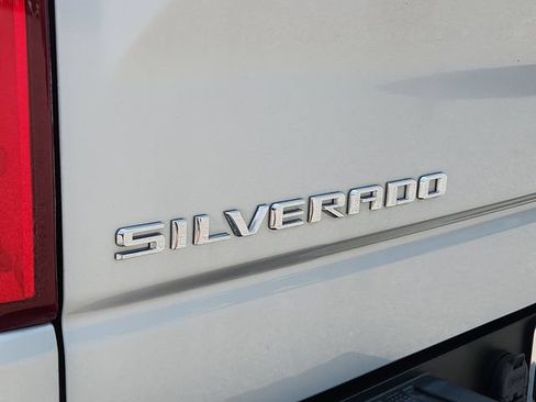Used 2020 Chevrolet Silverado 1500 Custom w/ Custom Value Package AWD/4WD image 23