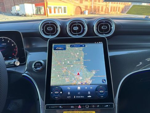 New 2026 Mercedes-Benz GLC 300 4MATIC image 33