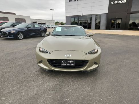 Used 2023 MAZDA MX-5 Miata Grand Touring w/ Weather Package RWD image 2